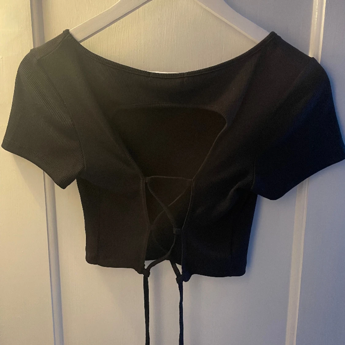 T-shirt med öppen rygg - 90