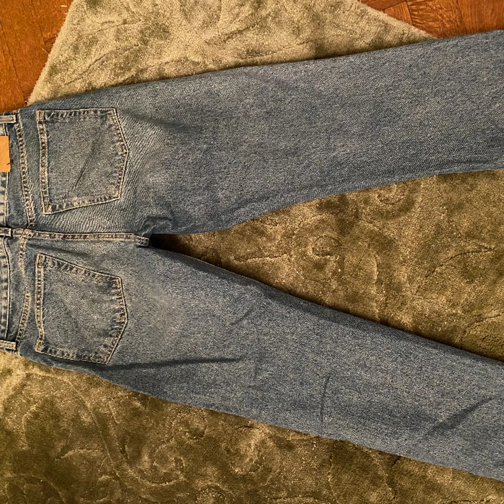 Weekday jeans Cond 9/10(använda 1-2 gånger) Storlek:30/30. Jeans & Byxor.