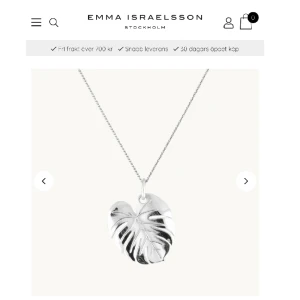 Emma Israelsson halsband - Silvrigt halsband från Emma Israelsson Stockholm PALM LEAF NECKLACE SILVER, har legat i förpackningen sen inköp.🖤 Nickelfritt sterlingsliver!  nypris 1195