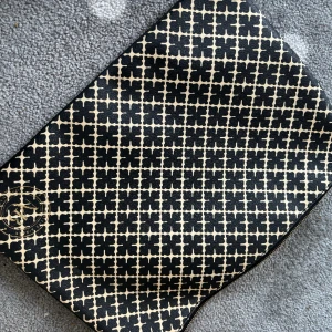 Datorfodral malene birger  - Fläck inuti men inget som stör funktionen, hel och ren på utsidan.🤍