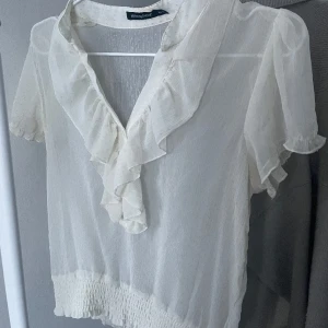 Blus - Vit blus i fint skick!