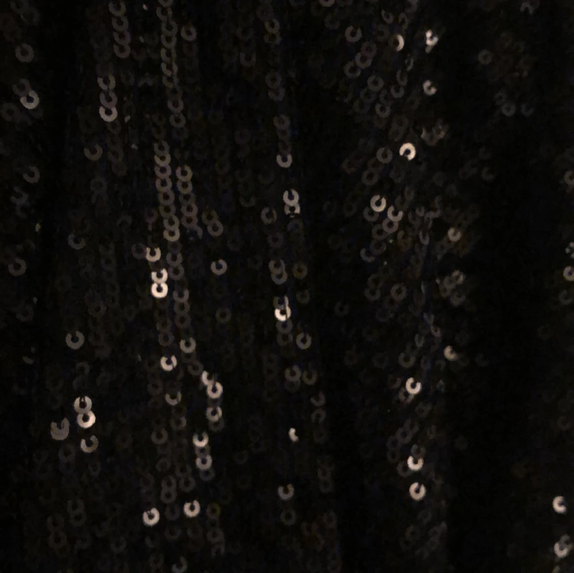 Glittrig festklänning  - 91