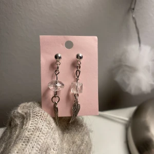 Örhängen  - Fina örhängen som jag gjort💕💕💕