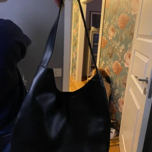 Väska  - Väska svart