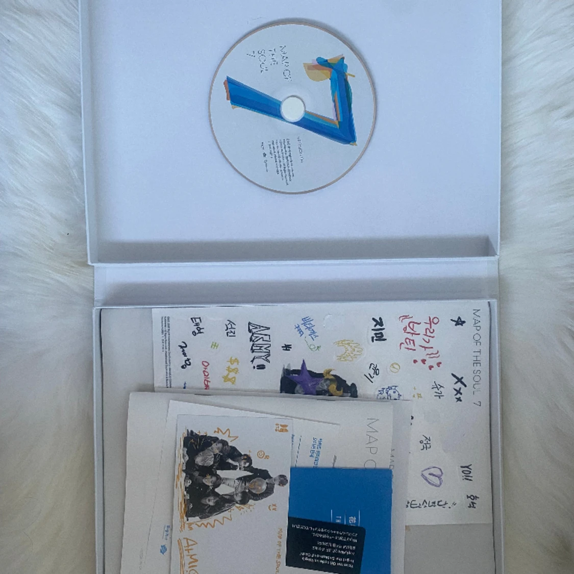 bts map of the soul  - 90