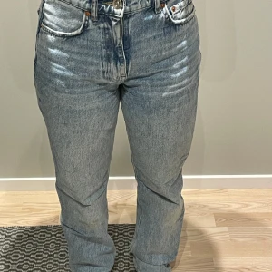 Jeans Gina tricot - Högmidjade strl 34 straight 