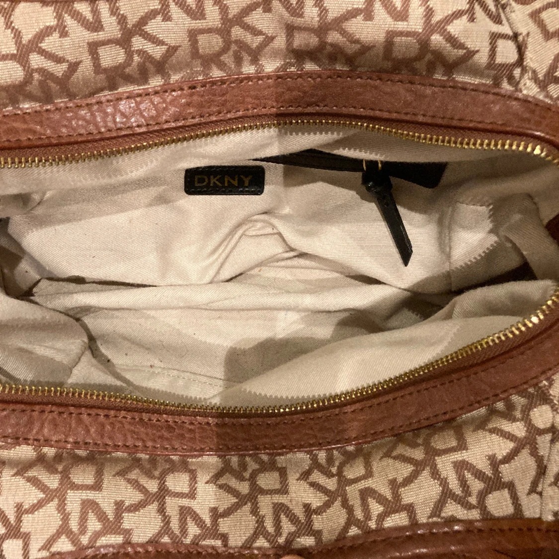 DKNY väska - 91