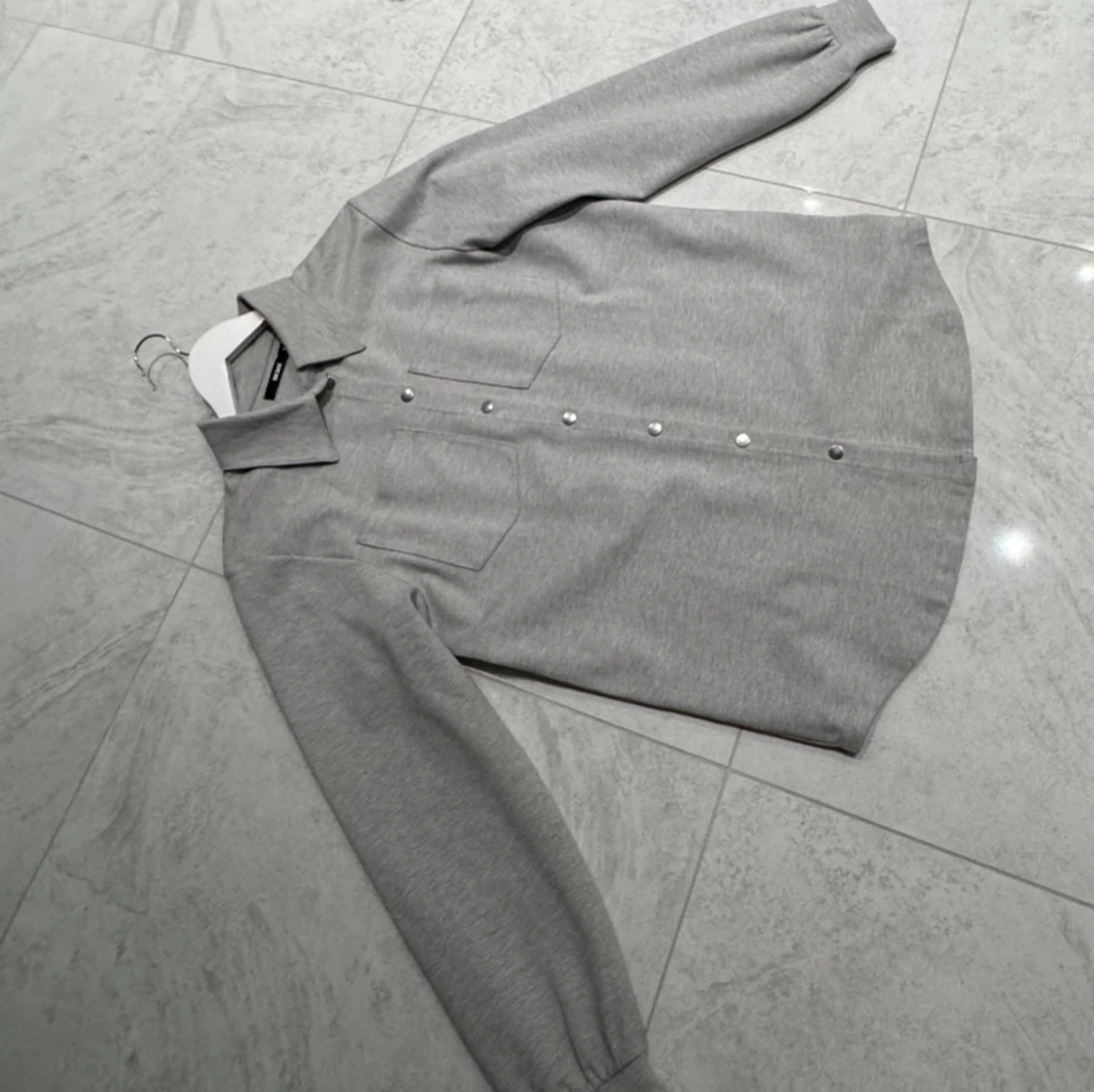 Grå ”kofta”🩶 - 92