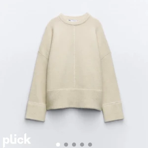 Beige zara tröja - Säljer min fina zara tröja efter som jag har två stycken 🙌🏼,är i M men sitter som S/xs (inte mina bilder) skriv privat för bilder