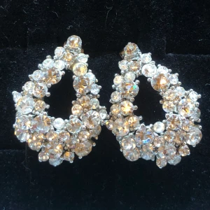 Lily and Rose Alice Silver Crystal stora  - Helt nya  Aldrig använda i original box  Passa perfekt för bal bröllop student och fest 