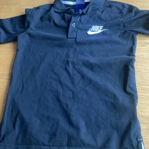 Säljer min nike piké  - Väldigt bra skick 