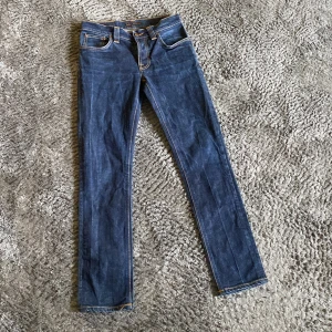 nudie jeans - otroligt bra skick, som nya. slim. 
