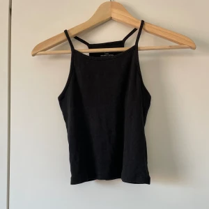 Linne - Säljer detta linnet ifrån H&M då det är för litet.