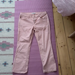 Rosa vintage jeans - Köpta second hand men bra skick 