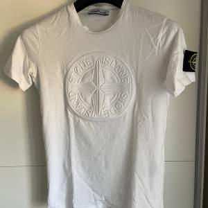 Stone island tröja | Storlek: S | Skick: 9/10 | Obs! Replika 