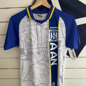 SLNA FC tröja - Fotbolls tröja, 10/10 skick där det inte är något fel på den. Nypris 1100! 