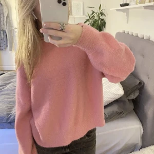 Mysig tröja - Jättefin mysig tröja som inte kommer till användning!!