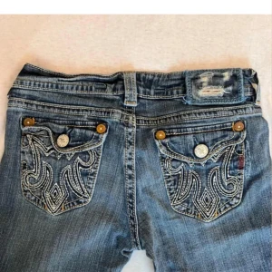 Lågmidjade jeans - Säljer dessa fina lågmidjade jeans💝💝