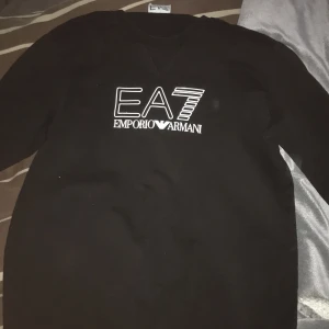 Ea7 tröja - Säljer nu min Ea7 tröja då den inte passar, storlek S inga defekter pm för fler frågor 