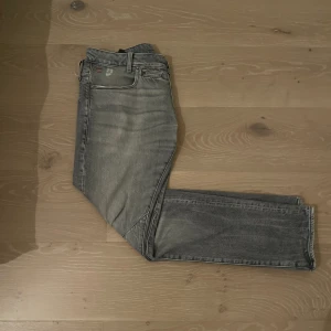 G-Star Jeans - Skick 9,5/10🔥Ny pris 1250kr vårat pris 275kr   Hör av er vid frågor👌Vi kan diskutera om priset😁