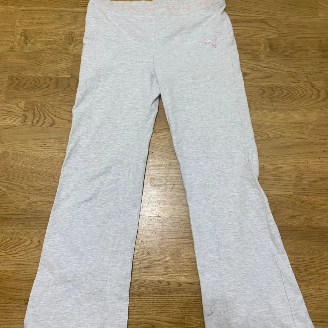 Puma flared byxor y2k