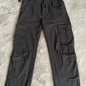 Cargobyxa  - En cargobyxa. Använd 1 gång. Hör av dig vid minsta fråga eller fundering.