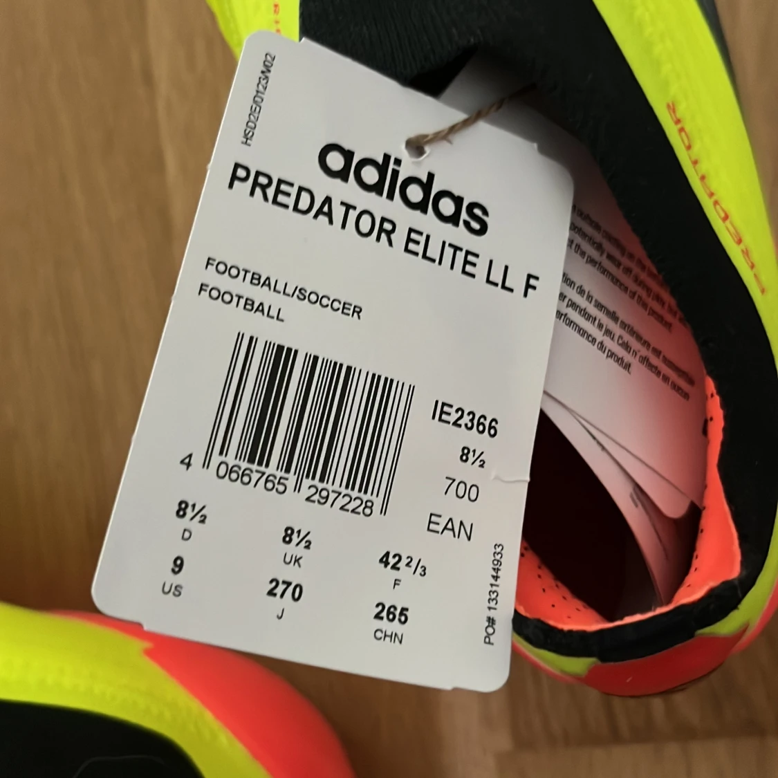 Oanvända adidas predetor - 92