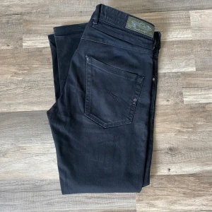 Disel jeans - Säljer nu dessa snygga disel jeans som är slim fit. Storlek är w31 L30 hör av er vid minsta fundering!