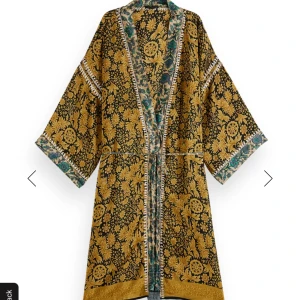 Kimono  - Passar perfekt om man vill vara snygg men ändå bekväm hemma. Pris kan diskuteras  