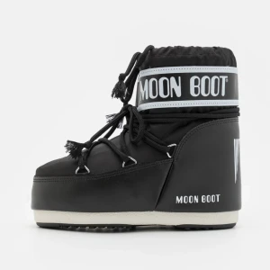 Moon boots  - Säljer ett par fina moon boots, använda 2 gånger.. köpte för 1800kr , säljer för 900kr. Storlek 39-41