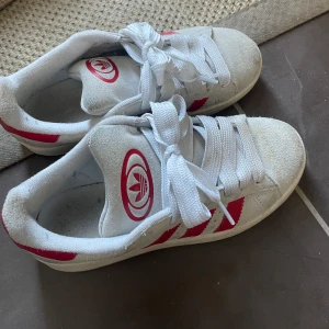 Adidas campus 00s - Snygga skor från adidas som är använda sparsamt 