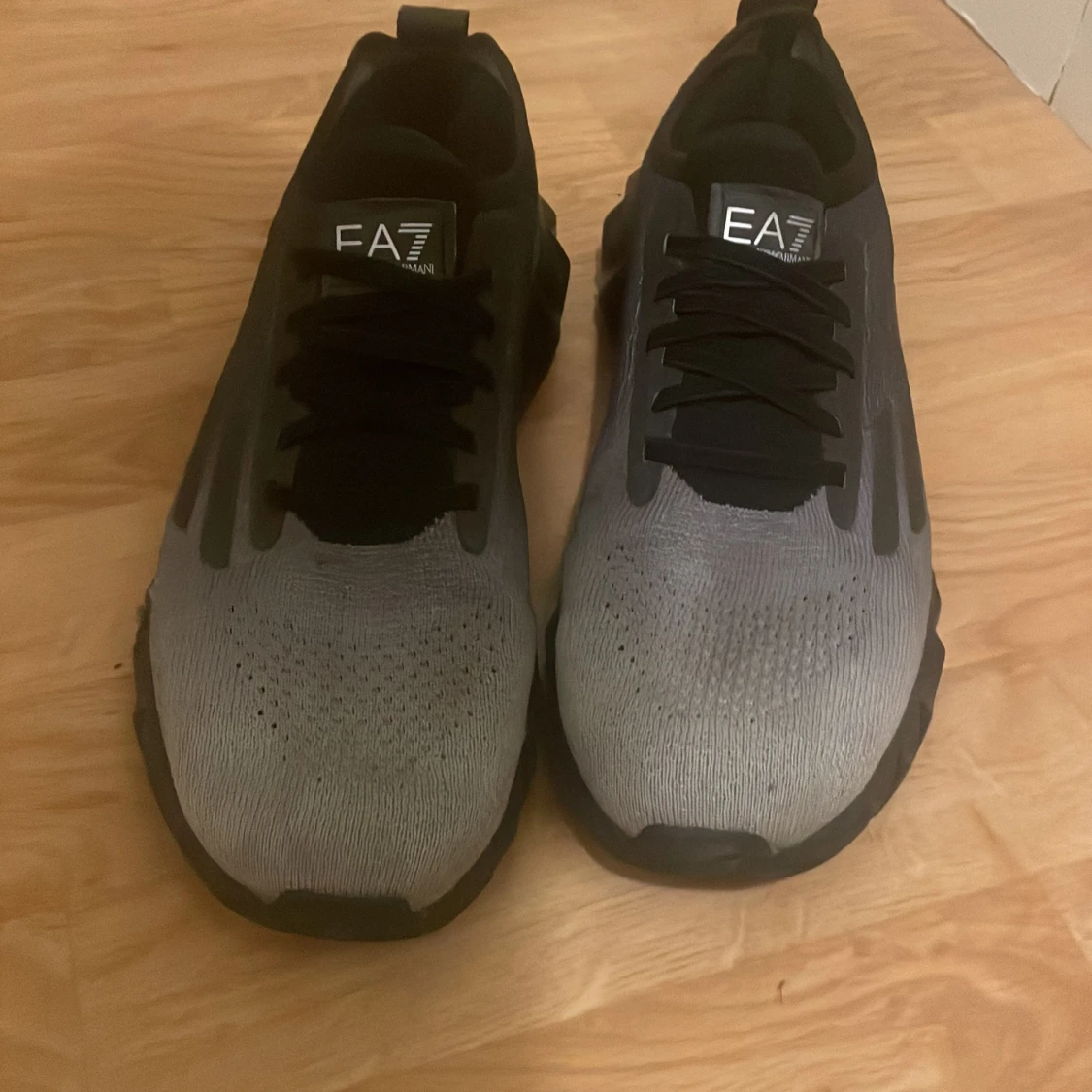 Armani skor - 90
