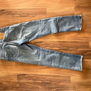 Levis Jeans 511 29/30 - Byxorna är använda men inte slitna. Levis 511 med storlek 29/30. 