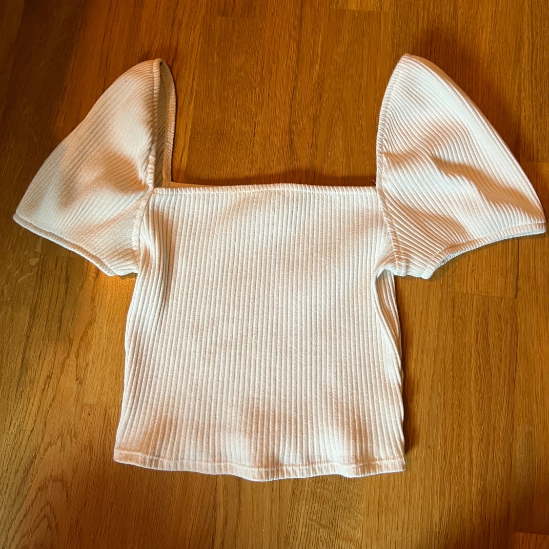 Topp med puffärm - 91