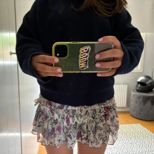 Kjol zara  - INTRESSEKOLL!!! På min mönstrade zara kjol (kort)