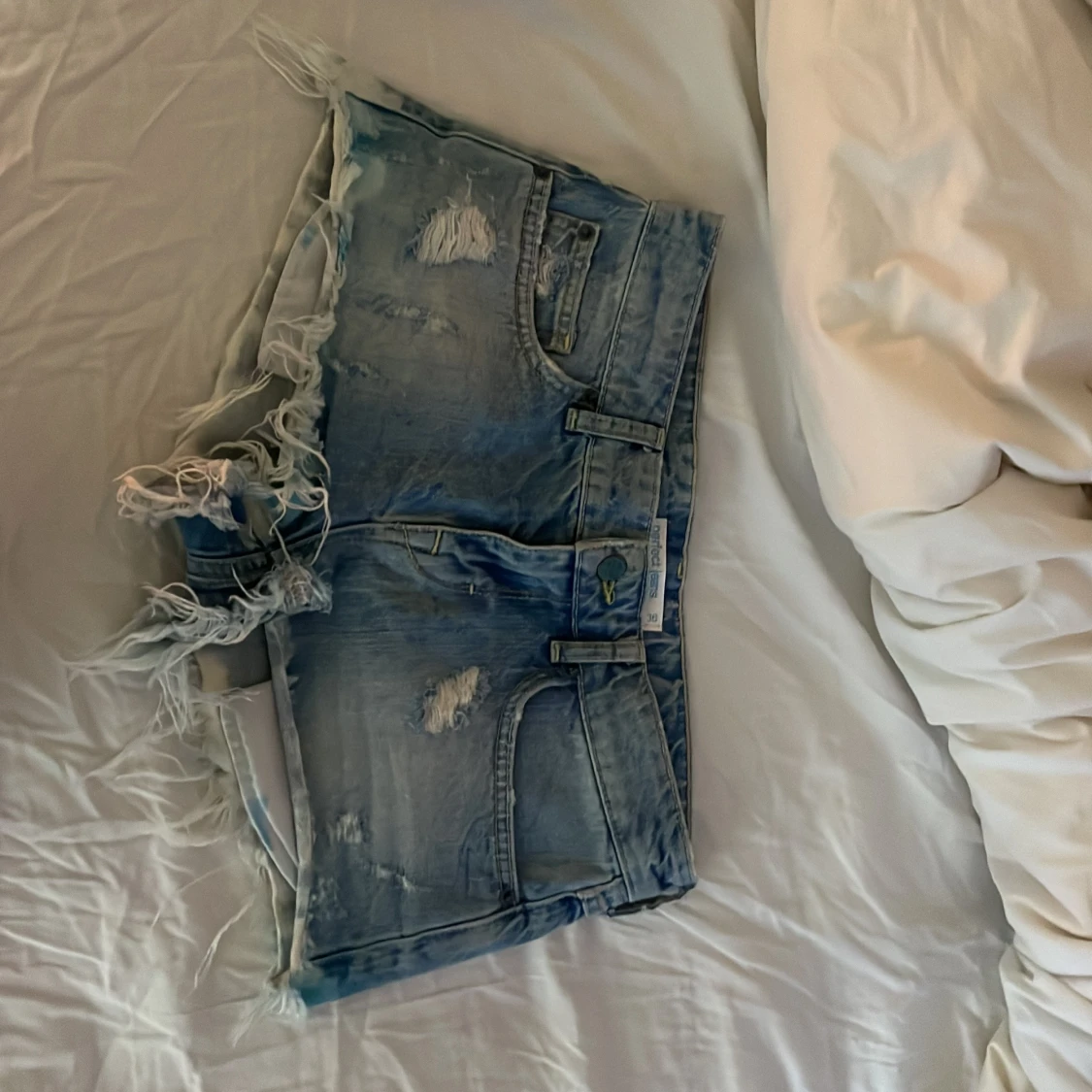 Lågmidjade jeansshorts  - 93