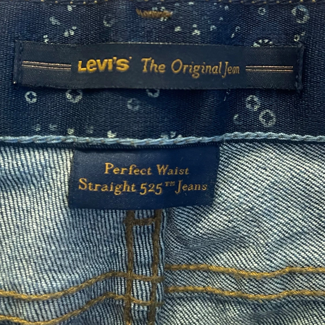 LEVI’S JEANS  - 90