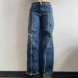 Diesel vida jeans - Så fina distressed Diesel-jeans💋 storlek W29 L32 Midja: 82 cm. Innerben: 80 cm. 