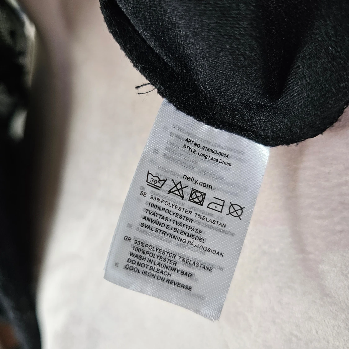 Svart ärmlös klänning - 93