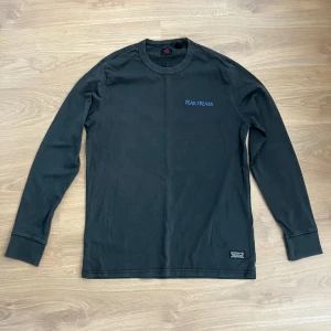 Långärmad Levis T-shirt  - Säljer en långärmad Levis T-shirt