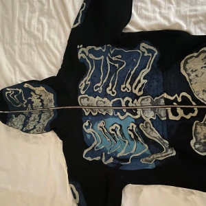 Travis scott X Fragment merch  - Köpt på Grailed förra året  9/10 kvalite  