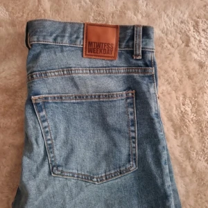Weekday Friday jeans I storlek 31/32 - Weekday Friday jeans I storlek 31/32