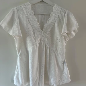 Topp med spets - Bra skick🙌
