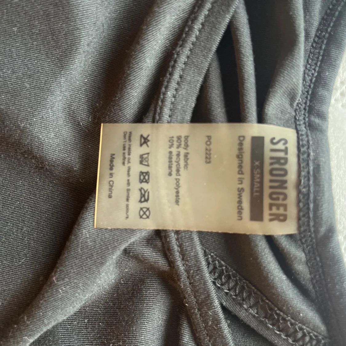 Svart Träningslinne  - 91