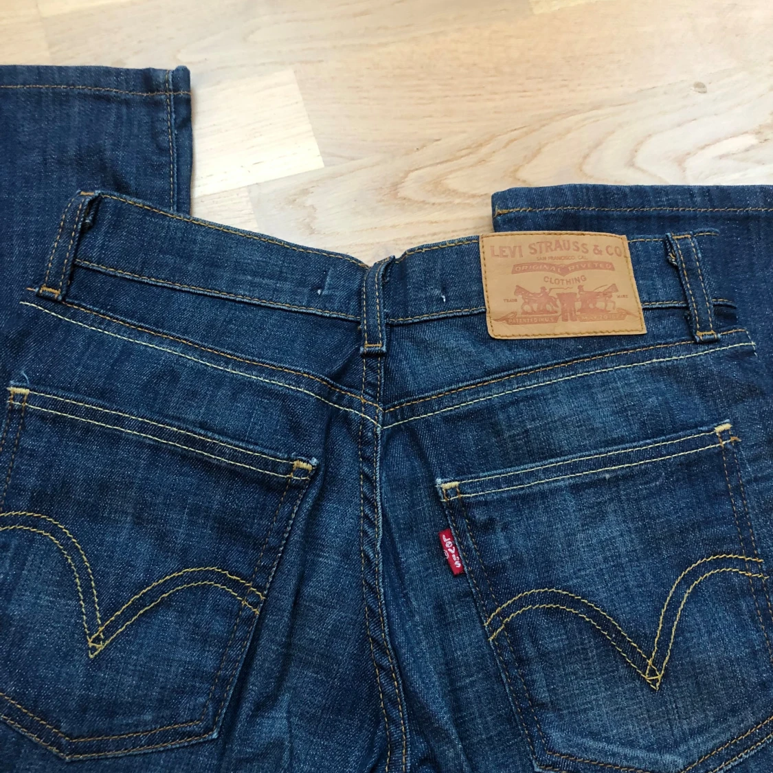 Låga Bootcut levis  - 91