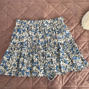Zara kjol - Fin kjol från zara, dm för frågor!💕