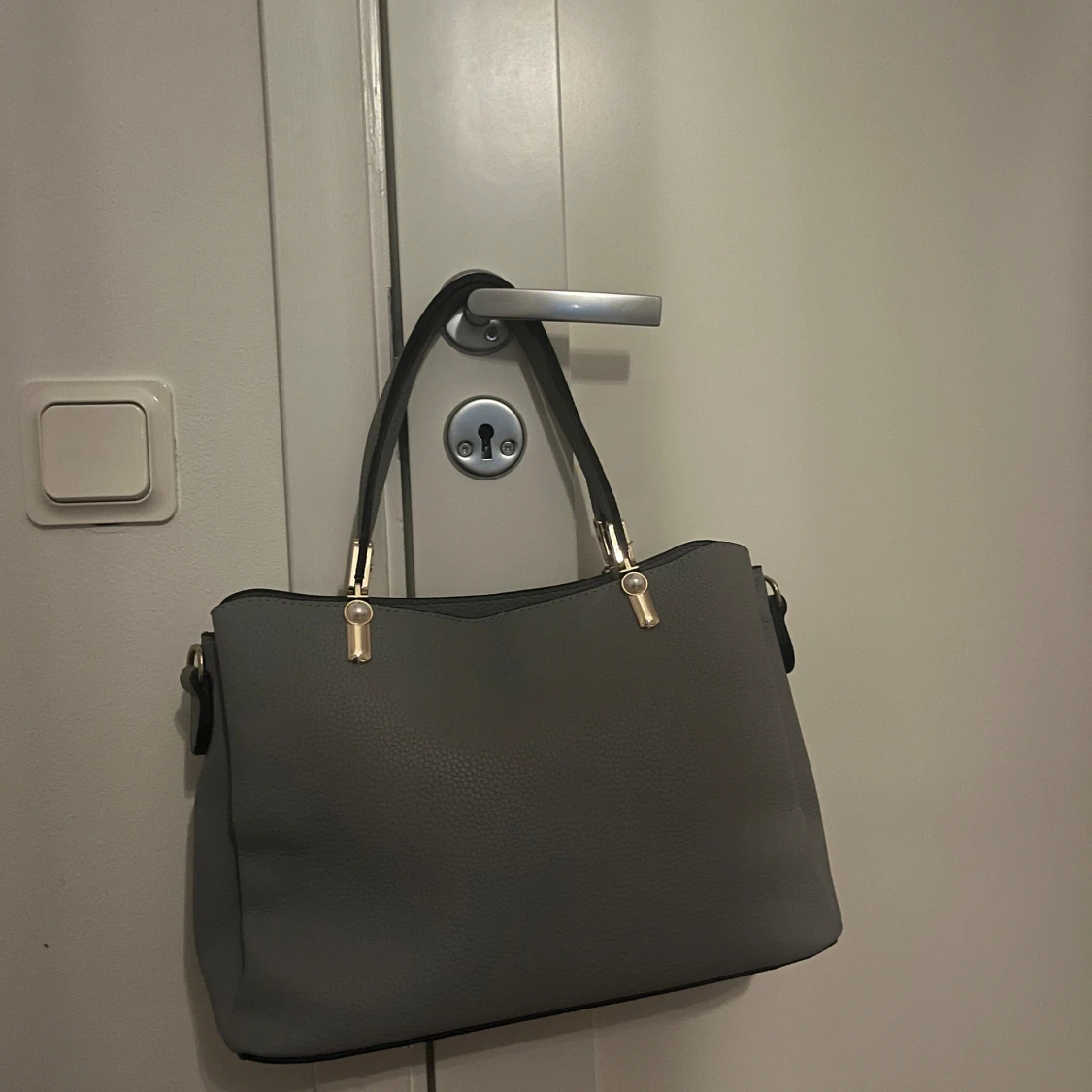 Oanvänd Michael Kors väska - 91