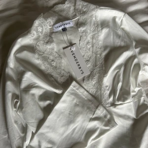 Venderbys spets topp - Säljer denna superfina topp från venderbys!💗Oanvänd, nypris var 300