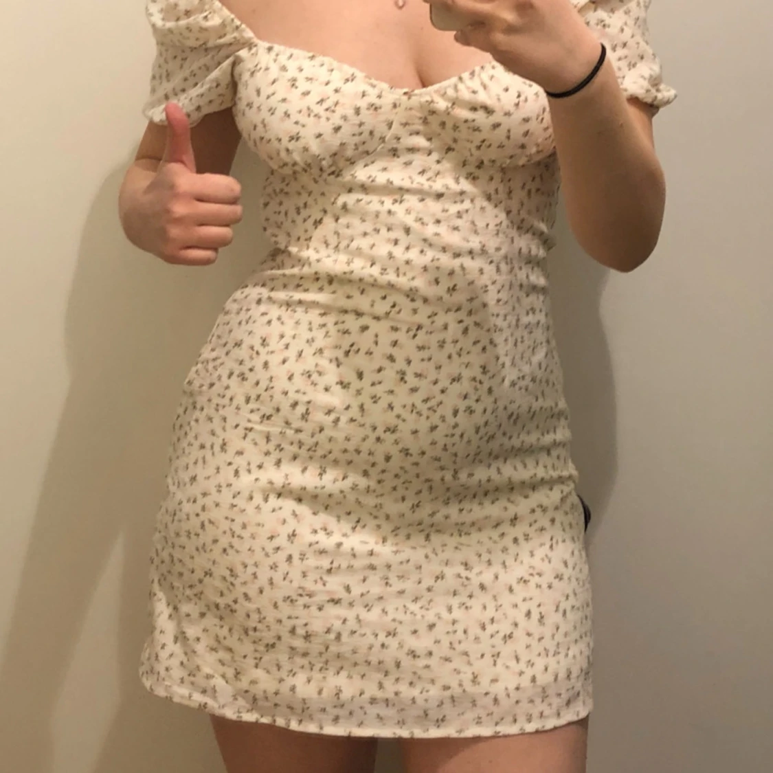 Blommig klänning - 92