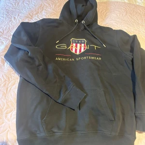 Gant hoddie  - Använder den inte så Drf ska jag sälja den 